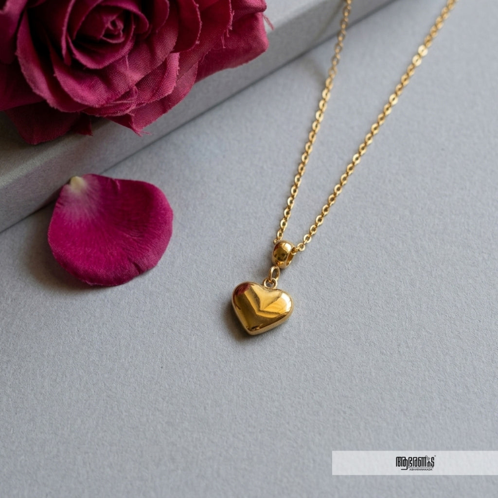 Simple Heart Pendant Necklace