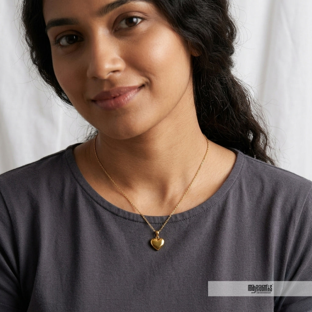 Simple Heart Pendant Necklace