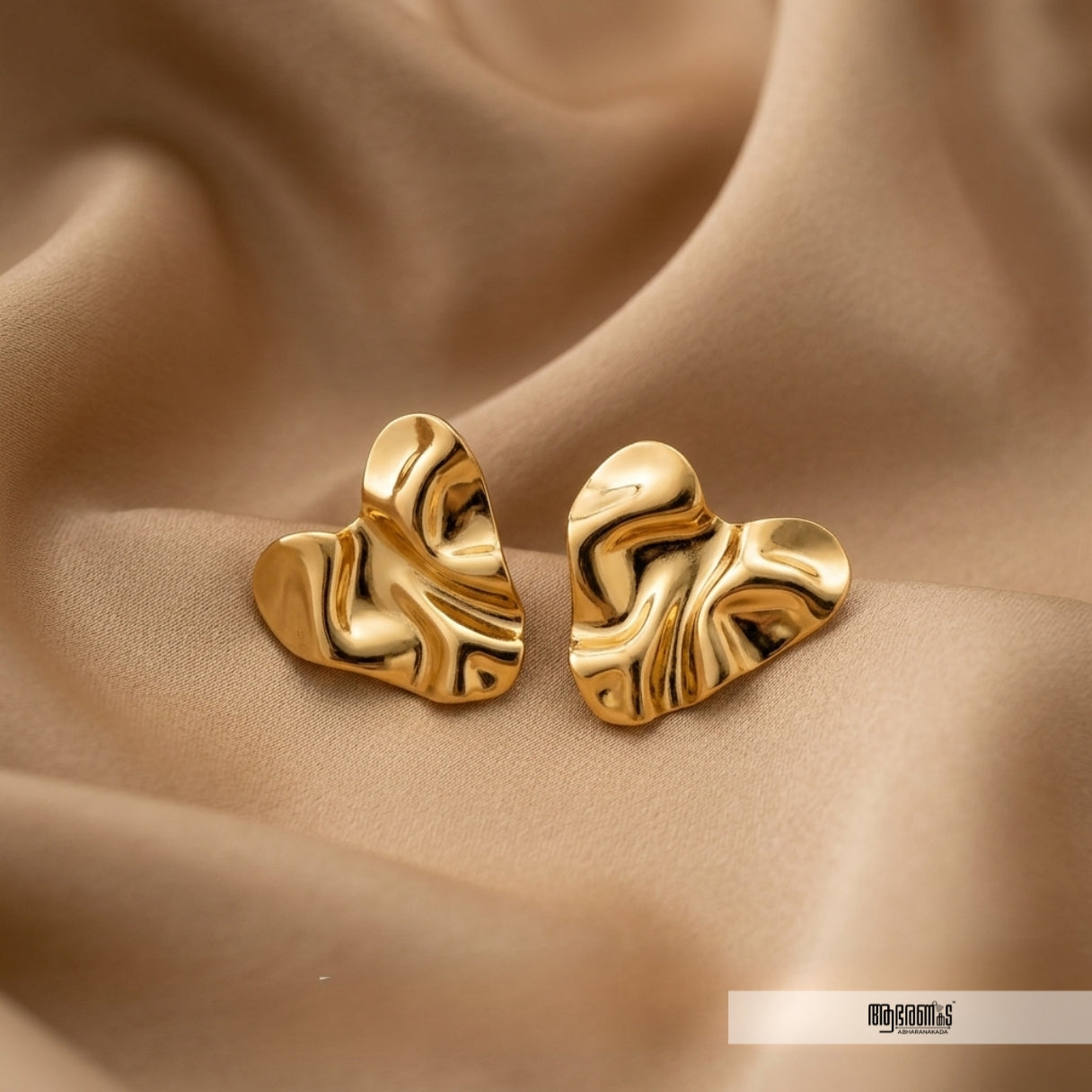 Glazing Heart Anti Tarnish Studs